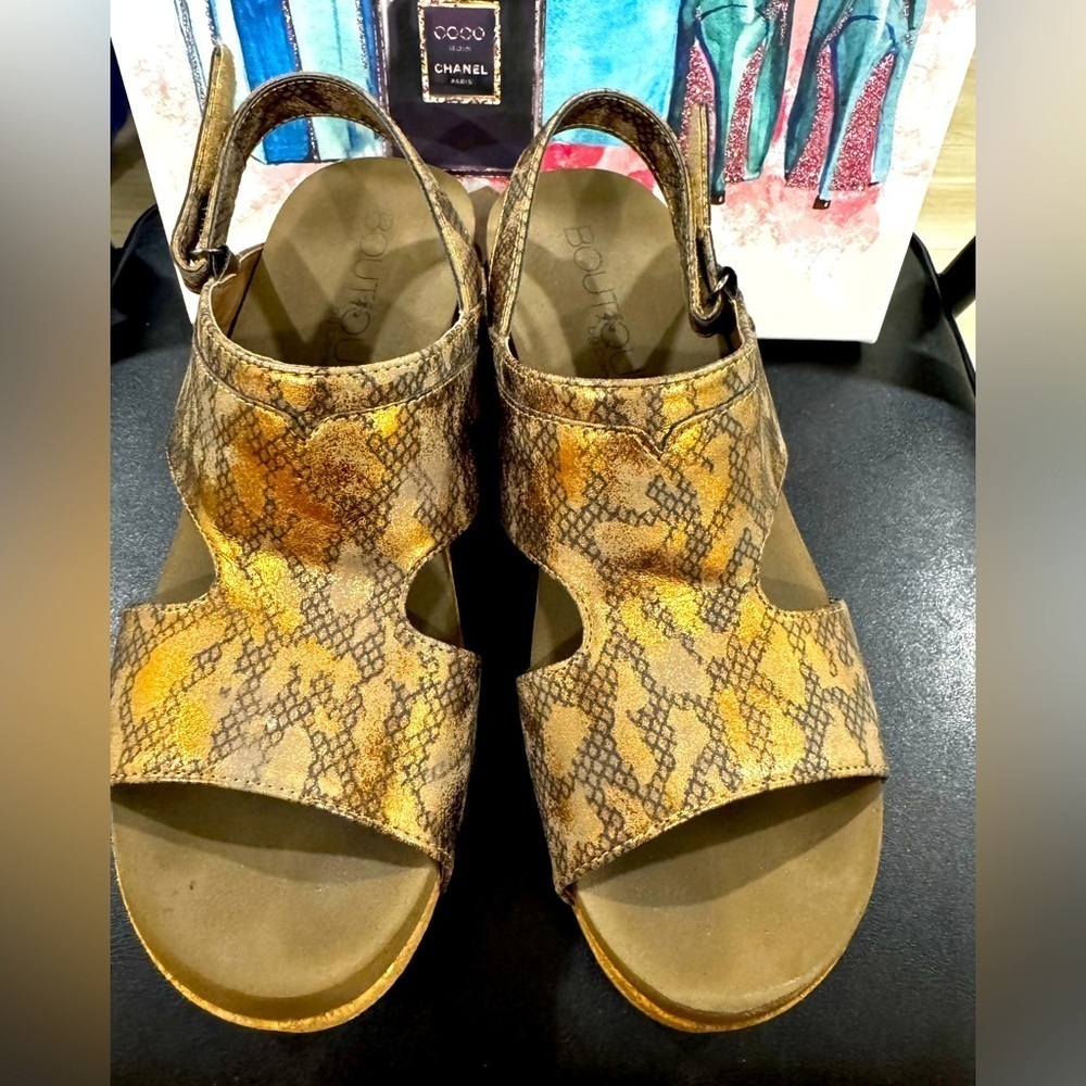 ✨ Corkys Snake Print Wedge Sandals – Size 8 ✨